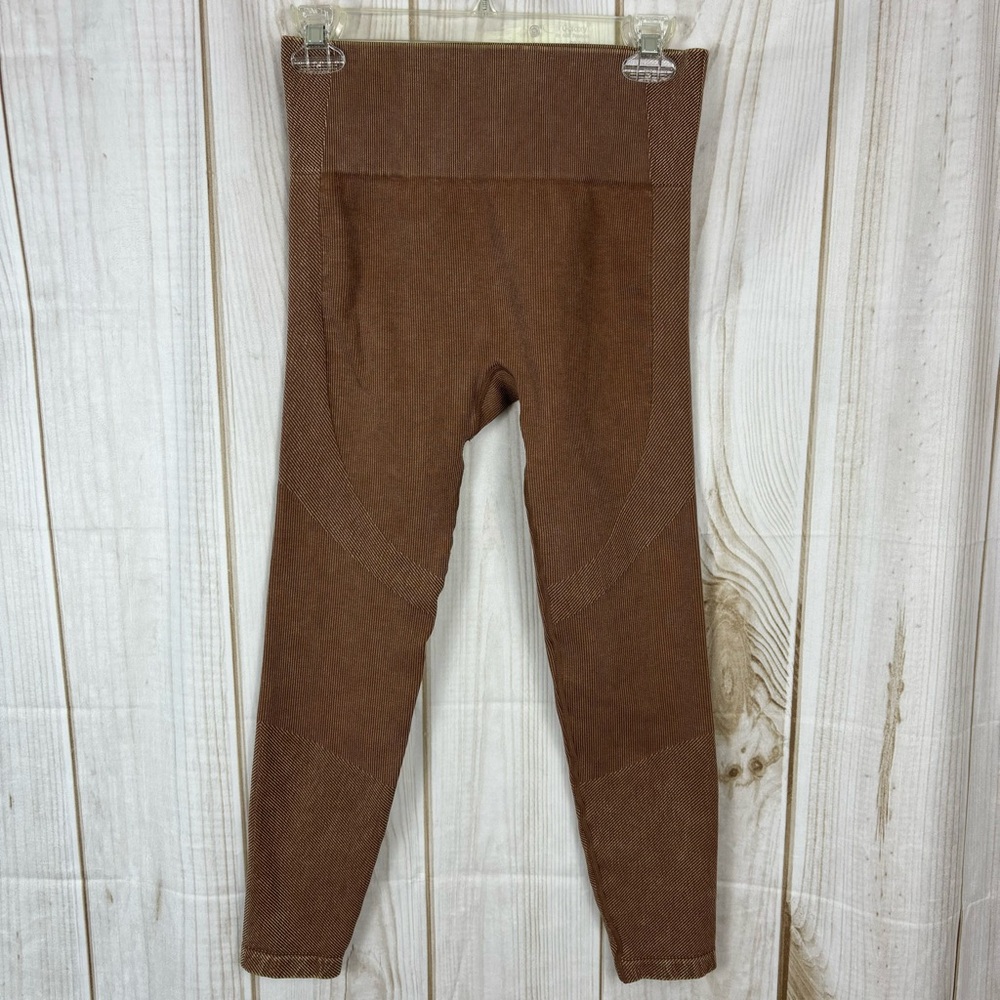 Leggings Hi-Rise Ribbed Stretchy Active Wear Seamless Brown Size Small/Medium